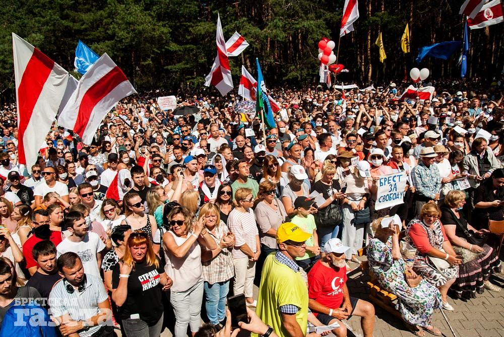 Митинг Светланы Тихановской в Бресте 2 августа 2020 года. Фото: , "Брестская газета"