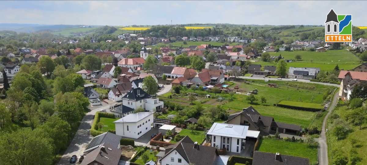 Вид на деревню Эттельн в Германии. Скриншот видео