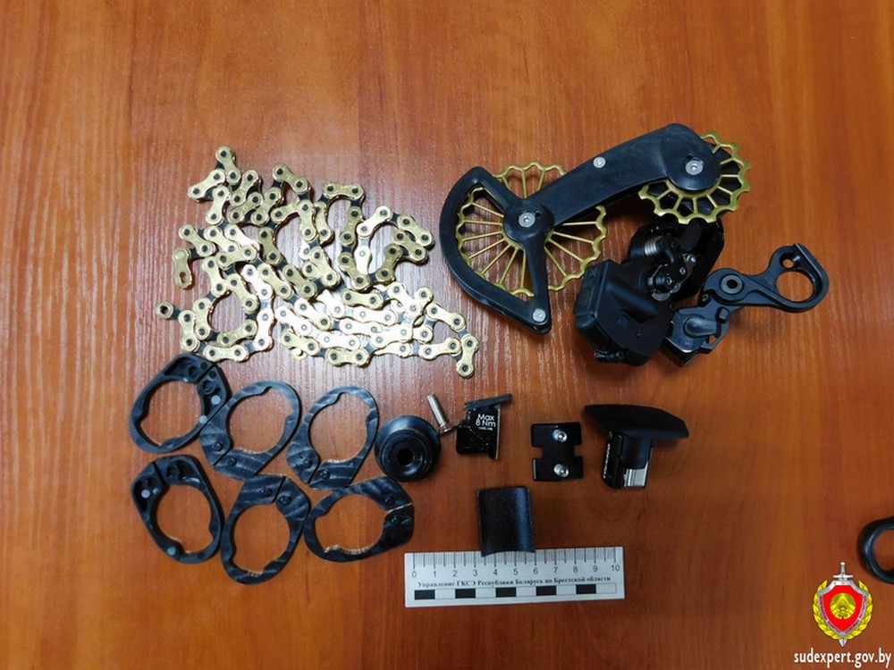 Запчасти от итальянского лимитированного велосипеда Colnago. Фото: ГКСЭ