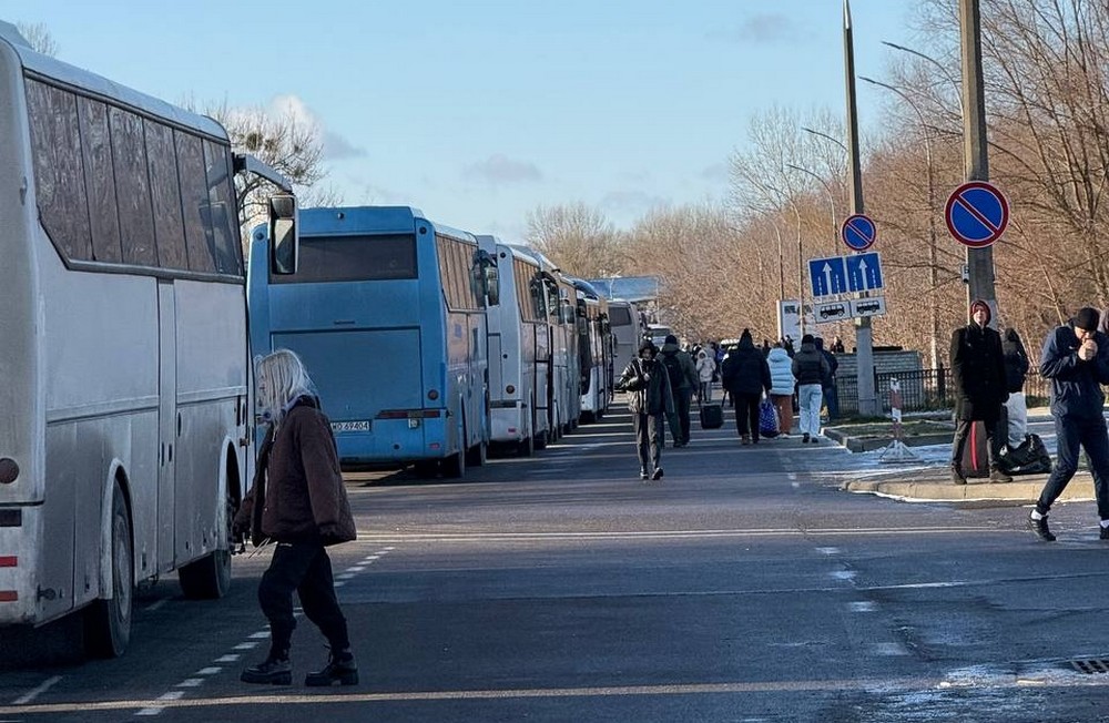 Автобусная очередь на выезде из Бреста в Тересполь 4 января 2025 года. Фото из приграничного чата