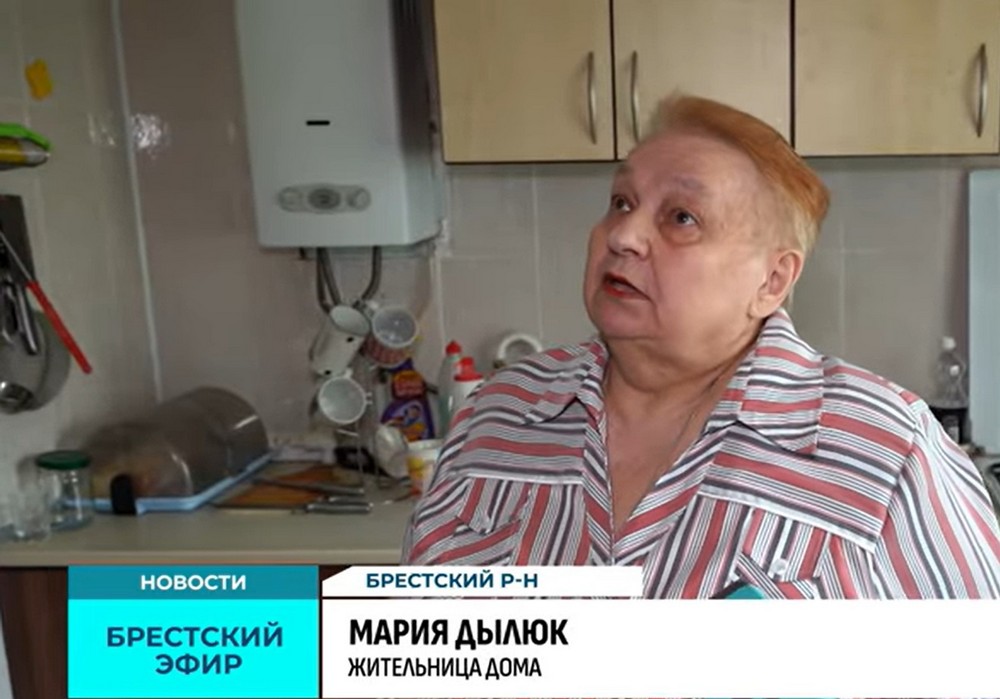 Мария Дылюк, жительница дома в деревне Тельмы-1. Скриншот видео