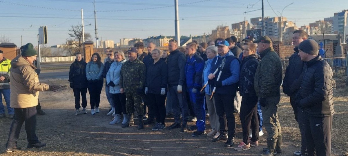 Уборка Тришинского кладбища 14 марта 2026 года. Фото: Брестское городское ЖКХ