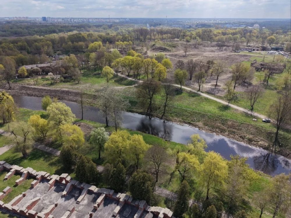 Волынское укрепление Брестской крепости после вырубки деревьев. Фото: Брестский горисполком